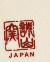 Régi japán pávamintás fedeles váza pár, jelzéssel, repedezett mázzal, szép állapotban, m: 29,5 cm