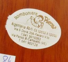 Pierot Szűz Mária dombormű, ezüst (Ag) borítással, címkével jelzett, 8x6 cm