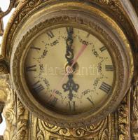 Díszes masszív bronz testű asztali óra, elemes szerkezettel jó állapotban, puttó figurával díszített...