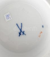 Meissen virágmintás porcelán váza, jelzéssel, javított, m: 17 cm