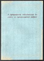 Dr. Benedek Gyula: A cigány népesség beilleszkedésének társadalmi és néphadseregbeli problémái. (Kézirat). Bp., 1977, Honvédelmi Minisztérium Politikai Főcsoportfőnökség Fegyelmi-elemző Osztály, 2 sztl. lev. + 45 p. Kiadói papírkötés.