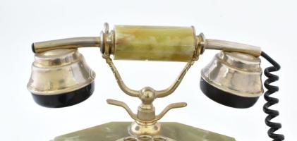 Ónix és fém tárcsázós telefon, kábellel, működőképes, kb. 25x20 cm