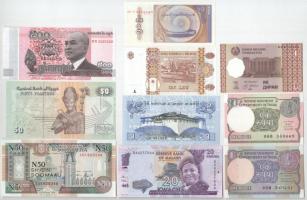 10db klf külföldi bankjegy, közte Moldova, India, Malawi T:UNC,AU egyik tűlyukak 10pcs of diff banknotes, with Moldova, India, Malawi C:UNC,AU one with needle holes