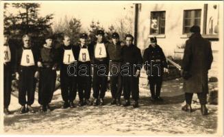 1942 Magyar katonai síjárőrök / WWII Hungarian military ski patrols. photo