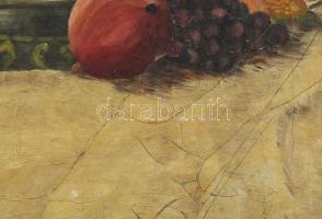 Jelzés nélkül, XX. sz. eleje: Csendélet gyümölcsökkel. Olaj, vászon, sérült. Dekoratív fakeretben. 4...