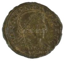 Római Birodalom / Siscia / I. Constantinus 318-320. Follis (2,87g) T:XF,VF Roman Empire / Siscia / Constantine I 318-320. Follis "IMP CONSTANTINVS PF AVG / VICTORIAE LAETAE PRINC PERP - BSIS dot" (2,87g) C:XF,VF