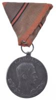 1918. "Sebesültek Érme" Zn kitüntetés egy sebesülés után járó modern mellszalaggal. Szign.: R. Placht T:XF lapkahiba Hungary 1918. "Wound Medal" Zn decoration with 1st time wound ribbon. Sign.: R. Placht C:XF planchet error NMK 328.