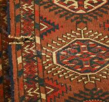 Pakisztáni bokhara szőnyeg. Nagy méretű, kézi szövésű, egy helyen javított, kis szakadással 210x310 ...