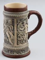 Gerzit gyűjtői söröskorsó, körben biszkvit porcelán jelenetképekkel díszítve, jelzéssel, hibátlan, m...
