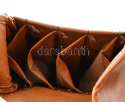 Katonai távírász / híradós bőrtáska, jó állapotban, cca 28x23 cm, ritka!