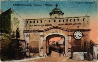 1923 Pozsony, Pressburg, Bratislava; Schloßbergeingang, K.u.K. Schlossberg Kaserne / Várkapu, Cs. és kir. Várhegy laktanya, óra, katonák / castle gate, K.u.K. military barracks on the castle hill, soldiers, clock (kopott élek /worn edges)