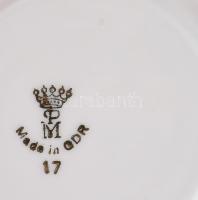 6 db német mokkás csésze + alj. Matricás, jelzett, hozzá egy fém tálca 18x35 cm