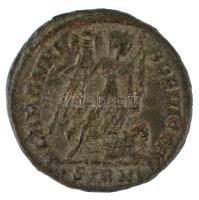 Római Birodalom / Sirmium / Crispus 324-325. Follis (3,02g) T:VF
Roman Empire / Sirmium / Crispus 3...
