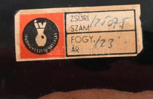 Gorka Lívia (1925-2011): Fekete-fehér-narancs kínáló, festett mázas kerámia, jelzett, hibátlan, 28x1...