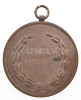 1935. Ezüstözött bronz díjérem, hátoldalán "Távgyaloglás 1935.VI.15. I." gravírozással, fü...