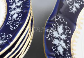 Zsolnay Pompadour mintás süteményes készlet, tál + 6 db tányér. Jelzett, hibátlan, d: 29 cm, 19 cm