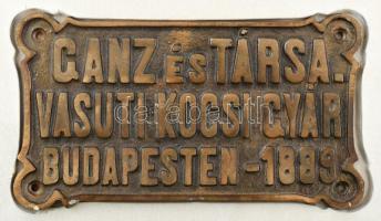 1889 Ganz és Társa Vasúti kocsi gyár Budapesten öntött réz vonat tábla külön készített díszdobozban / Railway coach sign cast bronze 18x10 cm