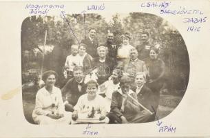 Dinnyés Lajosné Frank Etelka (1879-1956) DInnyés Lajos miniszterelnök édesanyjának két fotója, gyerm...