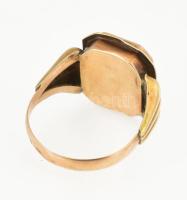 14K arany (Au) pecsétgyűrű jelzett, mesterjegyes, koronás címer kerettel vésve, címer nélkül m: 64, ...