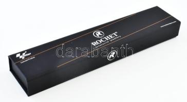 Rochet design férfi karkötő, fém, aranyozott és szénszálas bevonattal, újszerű állapotban, eredeti d...