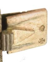 Ezüst (Ag) gyászkarkötő zománc és gyöngyház díszítéssel, jelzett. d: 6,5 cm, br 31,29 g