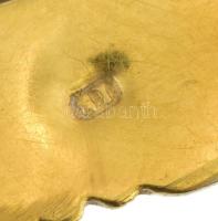 18K arany bross gyöngyökkel (egy hiányzik) és rubinnal ékítve. Jelzett. 7,6 g 35 mm