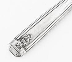 Ezüst (Ag) cukorszóró kanál, jelzéssel, h: 17 cm, bruttó: 37 g