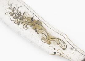 Ezüst (Ag) nyelű kés, jelzéssel, h: 20,5 cm, bruttó: 44 g