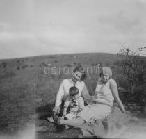 cca 1920 és 1980 között készült felvételek, különféle hagyatékokból 600 db vintage NEGATÍV vegyesen ...