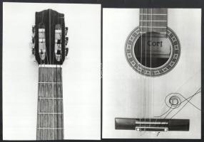 cca 1978 Koncz György pecsétjével jelzett 4 db vintage fotó egy gitár húrozásáról, ezüst zselatinos ...