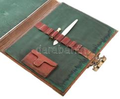 Írómappa. XIX: sz. francia. Bőr, réz, csont. Hiányos csont készlettel. 30x25 cm