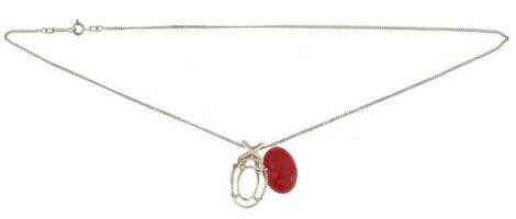 Ezüst (Ag) nyaklánc piros kővel (kő kiesett), jelzéssel, bruttó: 5,7 g