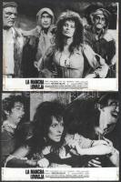 cca 1972 ,,La Mancha lovagja" című olasz - amerikai film jelenetei és szereplői (Sophia Loren, Peter Otoole, James Coco), 9 db vintage produkciós filmfotó, ezüst zselatinos fotópapíron, a használatból eredő (esetleges) kisebb hibákkal, két kép szélén cellux ragasztószalag nyomai, 18x21 cm