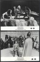 cca 1984 ,,Végtelen történet" című NSZK - olasz fantasztikus mesefilm jelenetei és szereplői, 9 db vintage produkciós filmfotó ezüst zselatinos fotópapíron, a használatból eredő (esetleges) kisebb hibákkal, 18x24 cm