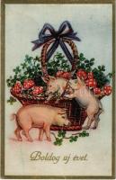 1932 Boldog Újévet / New Year greeting art postcard with pigs, mushroom and clovers (EK)