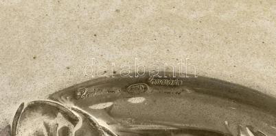 Ezüst(Ag) ovális virágmintás kínálótál, jelzett, 22,5×16 cm, nettó: 206 g