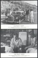 cca 1980 ,,Az élet szép" című szovjet - olasz film jelenetei és szereplői, 9 db produkciós filmfotó nyomdatechnikával sokszorosítva kartonpapírra, egyoldalas nyomással, a használatból eredő (esetleges) kisebb hibákkal, 18x24 cm