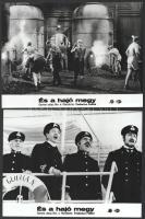 cca 1983 Federico Fellini ,,És a hajó megy" című olasz filmjének jelenetei, 4 db produkciós fil...