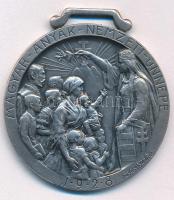 Zsákodi Csiszér János (1883-1953) 1928. "Magyar Anyák Nemzeti Ünnepe" ezüstözött bronz emlékérem füllel, peremen "BRONZ" beütéssel (44x40mm) T:AU