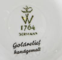 Wallendorf halak mintás váza. Jelzéssel, aranyozott mintával, m: 13,5 cm