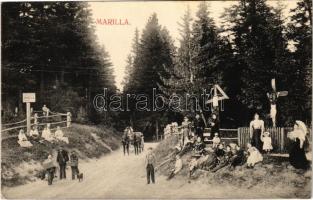 1910 Marilla, Marila; gyógyfürdő sétánya, lovaskocsi és kirándulók a keresztnél. Weisz Félix kiadása / spa promenade, horse cart and hiking people by the Cross