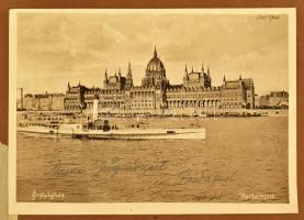 cca 1930 Budapest látványosságait bemutató album 24 képpel. Kissé megviselt papírkötésben 31x23 cm