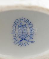 Herendi virágcsokor, jelzéssel, sérülésekkel, d: 9 cm, m: 7 cm