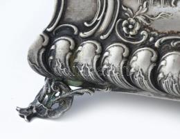 Ezüst (Ag) ékszeres doboz, jelzés nélkül (záron jelzéssel), letört fogóval, 15x11x10 cm, bruttó: 432...