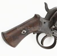 cca 1860 Lefaucheux-rendszerű, hátultöltős, hatlövetű forgótáras pisztoly / revolver. Jelzett, gyárt...