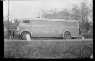 Autotaxi Budapest busz, fotónegatív, 6×9 cm