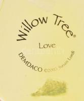 Susan Lordi: Szerelem. Festett és faragott fűzfa, jelzéssel, hibátlan, m: 23 cm