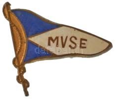 ~1960. "MVSE (Magyar Vitorlázó Sportegyesület)" zománcozott hajós sportegyesületi jelvény (22x20mm) T:XF