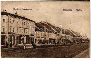 1918 Beszterce, Bistritz, Bistrita; Fa utca, Kollmann & Keresztes üzlete. F. Stolzenberg kiadása / Holzgasse / street, shops (EK)