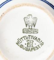 Japán porcelán kiöntő és tál + 2 darab hagymamintás csésze, közte Hüttl Tivadar. Tálon pattanással